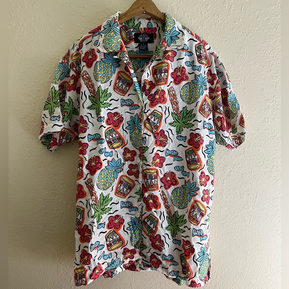 ❣️2/$25❣️ Docker’s summer themed short sleeve collar button-up shirt | SMALL